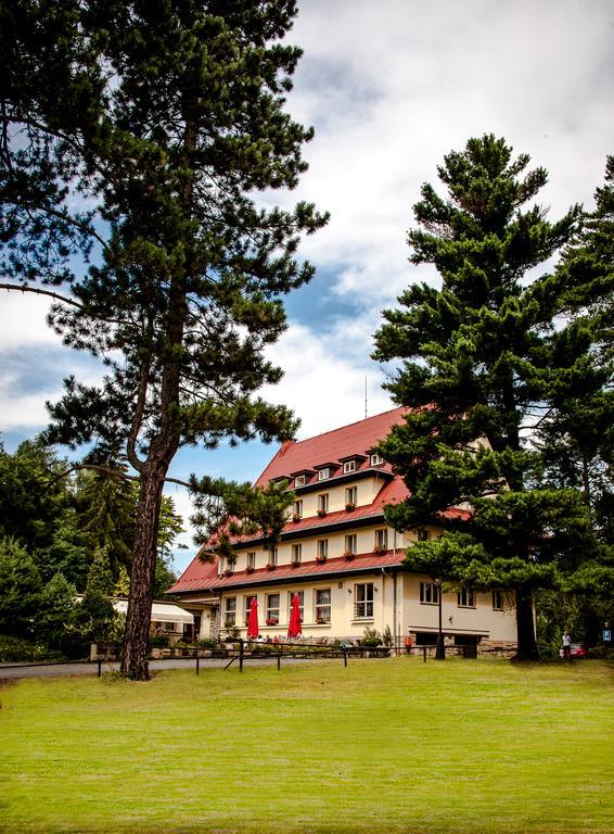 Parkhotel Skalni Mesto Jičín Exterior foto